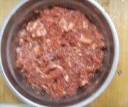美味的葱香牛肉锅贴做法图解2)