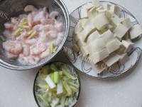色香味浓的虾仁豆腐的做法图解五