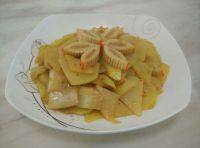 家常菜辣白菜炒土豆片
