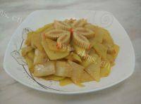 家常菜辣白菜炒土豆片