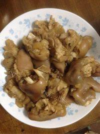 美味的卤猪蹄