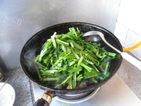 别出心裁的韭菜炒海兔须做法图解9)