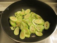 特色美食丝瓜烧豆腐做法图解5)