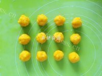 自制奶黄酥做法图解9)
