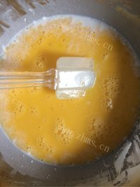 美味营养的榴莲千层蛋糕做法图解3)