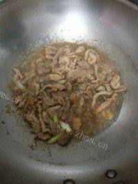营养美食之蒜薹炒肉丝做法图解7)