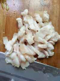 特下饭的芹菜炒肉做法图解2)
