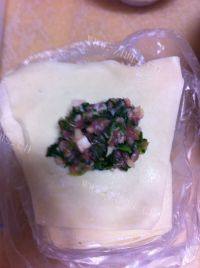自制猪肉荠菜馄饨做法图解5)