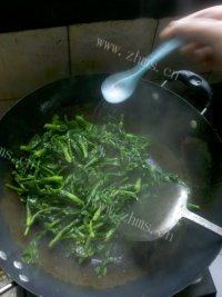 四溢的清炒菜心做法图解5)