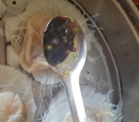 美味的蒜蓉蒸鲍鱼做法图解4)