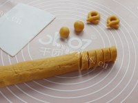 美味的柏林花环饼干做法图解8)