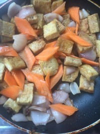 洋葱烧豆腐做法图解11)