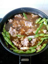 家常菜排骨炖豆角做法图解7)