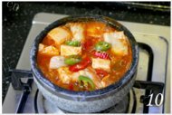 韩式辣白菜豆腐汤做法图解10)