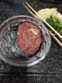 美味的清汤牛肉面做法图解4)