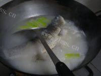 营养美食之奶白鲫鱼汤做法图解7)