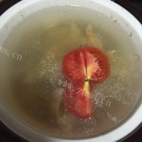 鲜美的鱼胶猪骨汤做法图解4)