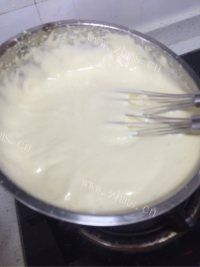 诱人的海绵蛋糕做法图解3)