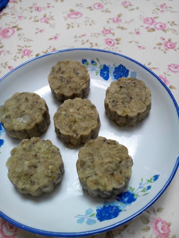 美味营养的自制绿豆糕