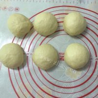好吃的乳酪牛角面包做法图解5)