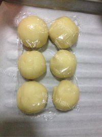 自制蛋黄酥做法图解3)