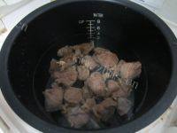 简单易做的红烧牛肉做法图解4)