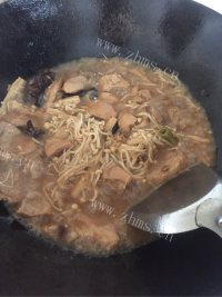 我爱吃金针菇回锅肉做法图解9)