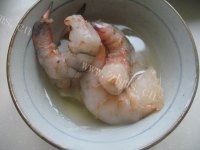 自制意式鲜虾肉丸披萨做法图解13)