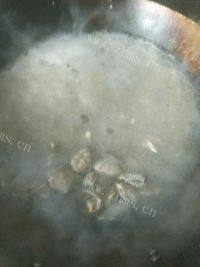 美味的爆炒花蛤做法图解2)