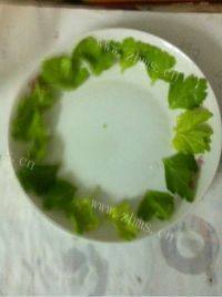 易做的香干拌芹菜做法图解3)