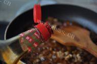 妈妈教我做肉末豆腐做法图解7)