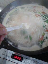 鸡蛋青菜面自制
