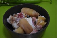香辣猪蹄做法图解2)