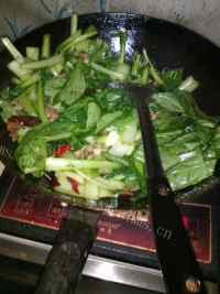 好吃的辣炒肉片油菜做法图解3)