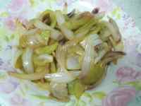 家常菜黄瓜炒洋葱