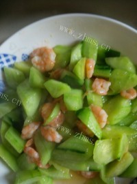 好吃的清炒黄瓜虾仁做法图解6)