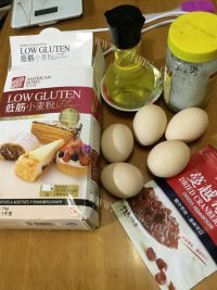 自制蔓越莓戚风蛋糕做法图解1)