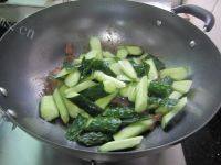 家常菜牛肉炒青瓜做法图解4)