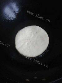 自己做的韭菜鸡蛋饼做法图解12)