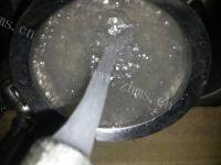 诱人的椰奶西米露做法图解2)
