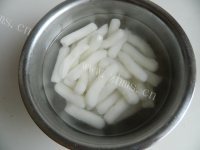 微辣的韩国年糕火锅做法图解2)