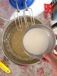 自制香蕉蛋糕做法图解9)