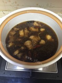 家常菜胡萝卜炖牛腩做法图解7)