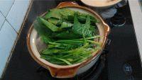 自己做的菠菜丸子汤做法图解10)