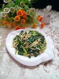 家常菜杏鲍菇炒菠菜