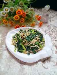 家常菜杏鲍菇炒菠菜