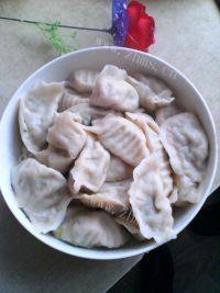 自制猪肉白菜饺子做法图解12)