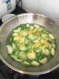 好吃的丝瓜蛋汤做法图解5)
