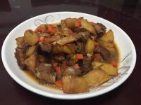家常菜排骨炖土豆
