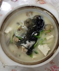 美味的鱼头豆腐做法图解8)